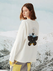 Sudadera con capucha unisex con estampado de mariposas y montañas nevadas de RandomPow para hombre