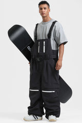 Peto para nieve holgado con múltiples bolsillos y cremalleras desmontables en color negro para hombre