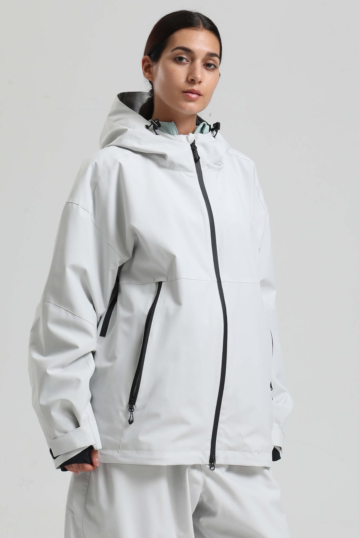 Women's Light Grey Fully Sealed Dual-Vent Minimalist Insulated Snow Jacket